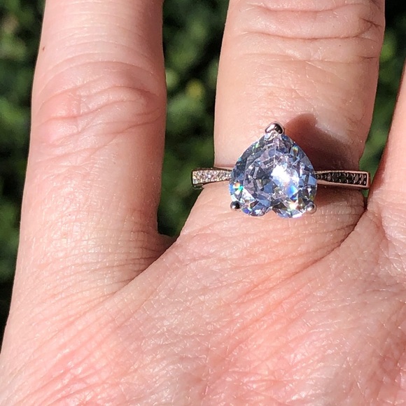 🚨50% off! 4ct 5A 925 Sterling Stunning Heart Ring! GORGEOUS RING! - Picture 5 of 16